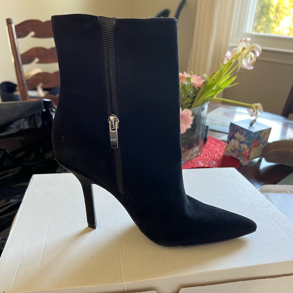 Marc Fisher Suede Boots nwobox